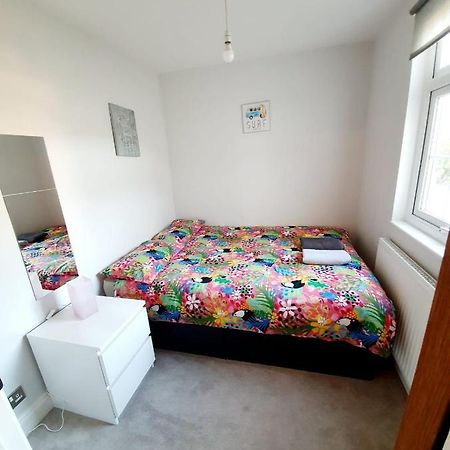 Beautiful 3 Bedroom House At The Sea Front - Amazing Location Southend-on-Sea Exterior photo
