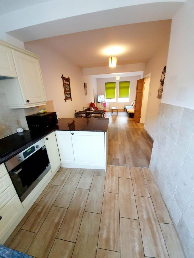 Beautiful 3 Bedroom House At The Sea Front - Amazing Location Southend-on-Sea Exterior photo